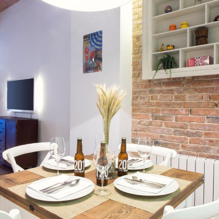 Bright Industrial Loft Barcelona Center - Two-Bedroom Apartment - 13