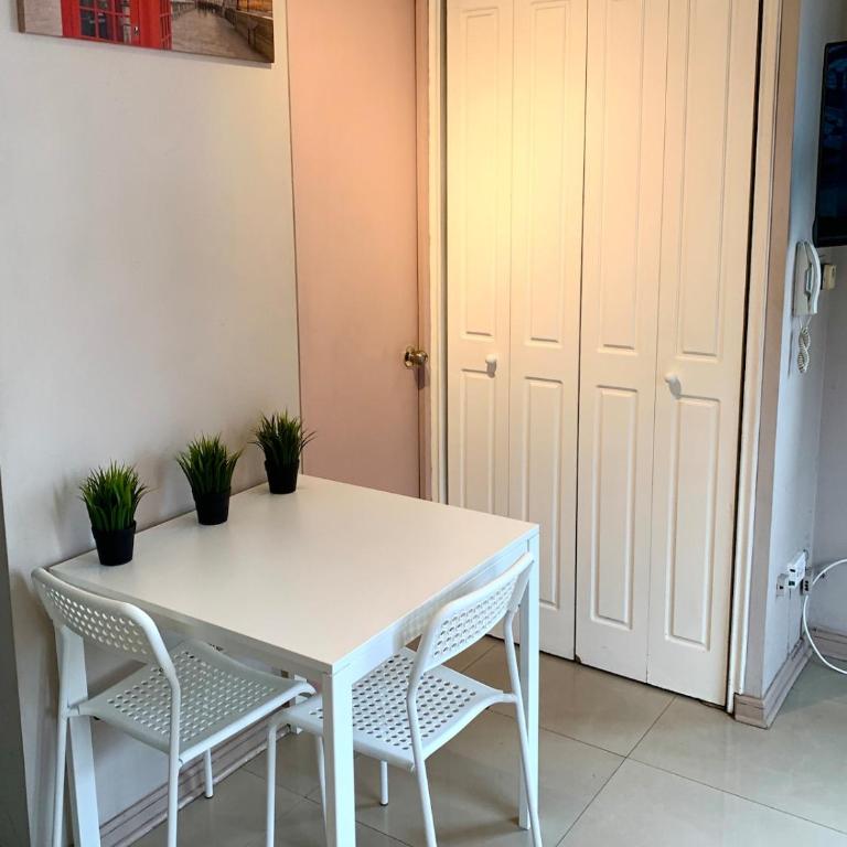 Costanera Center y MUT - One-Bedroom Apartment - 7