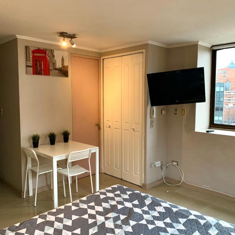 Costanera Center y MUT - One-Bedroom Apartment - 11