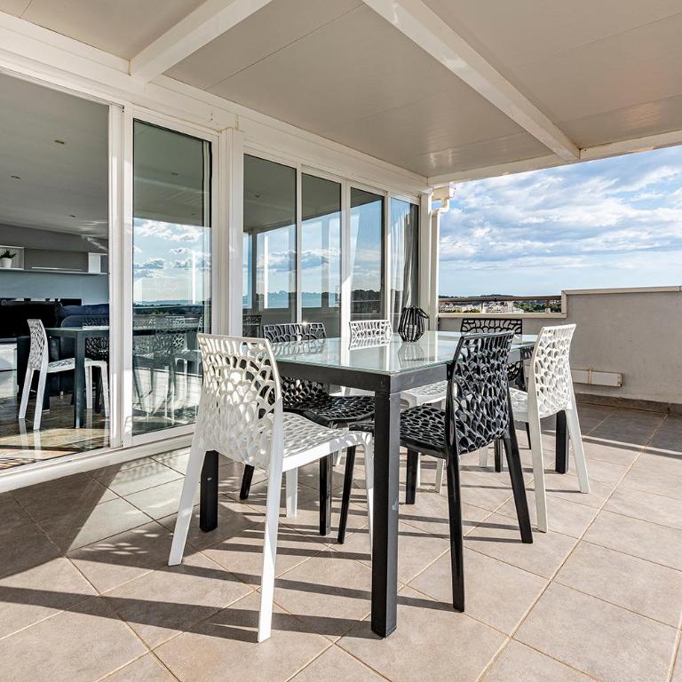 Aimar Atico duplex Playa la Pineda Port Aventura - Apartment - 52
