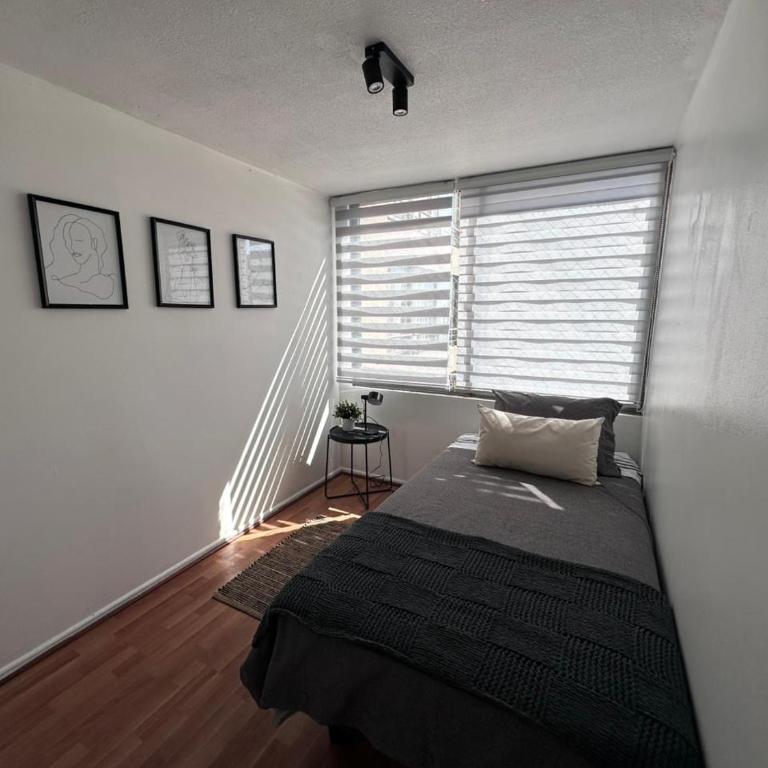 Moderno departamento a pasos de el Movistar arena - Three-Bedroom Apartment - 7
