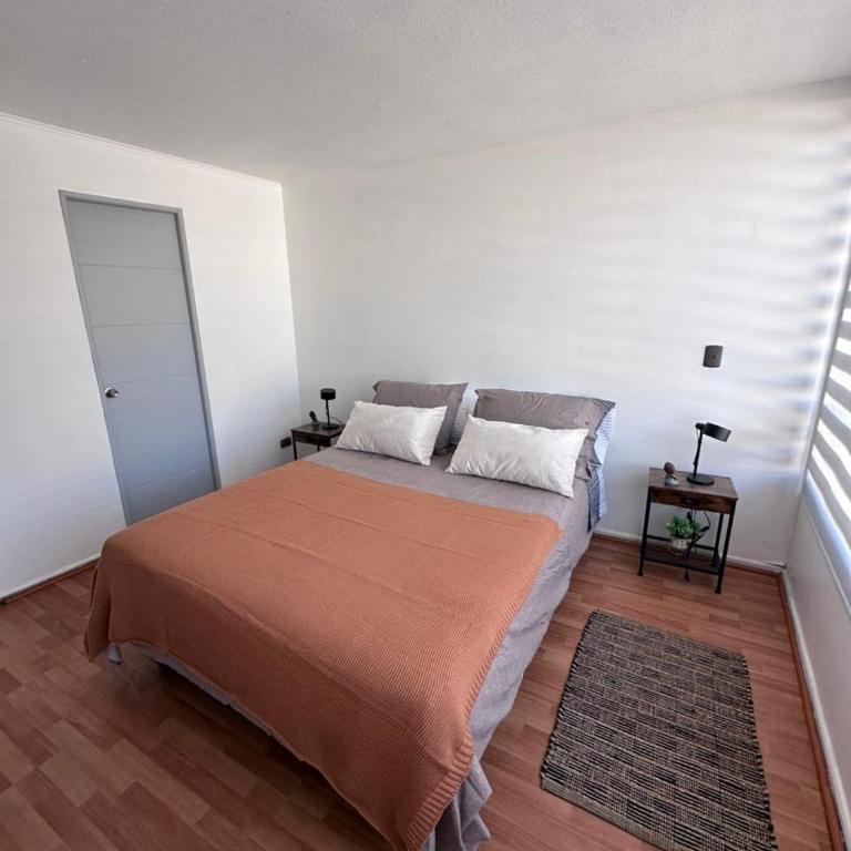 Moderno departamento a pasos de el Movistar arena - Three-Bedroom Apartment - 8