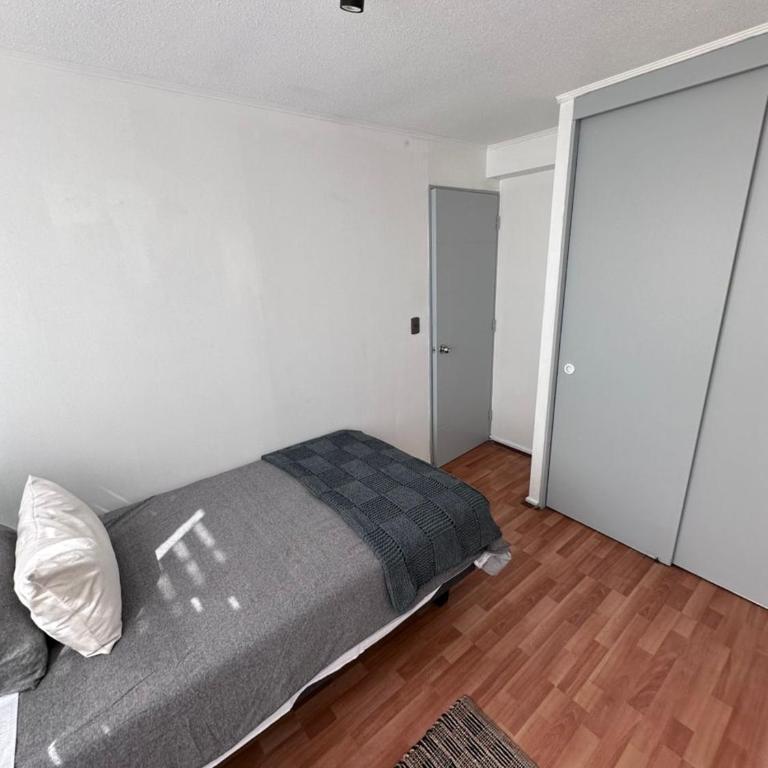 Moderno departamento a pasos de el Movistar arena - Three-Bedroom Apartment - 3