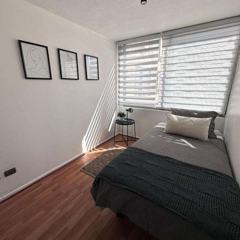 Moderno departamento a pasos de el Movistar arena - Three-Bedroom Apartment - 4