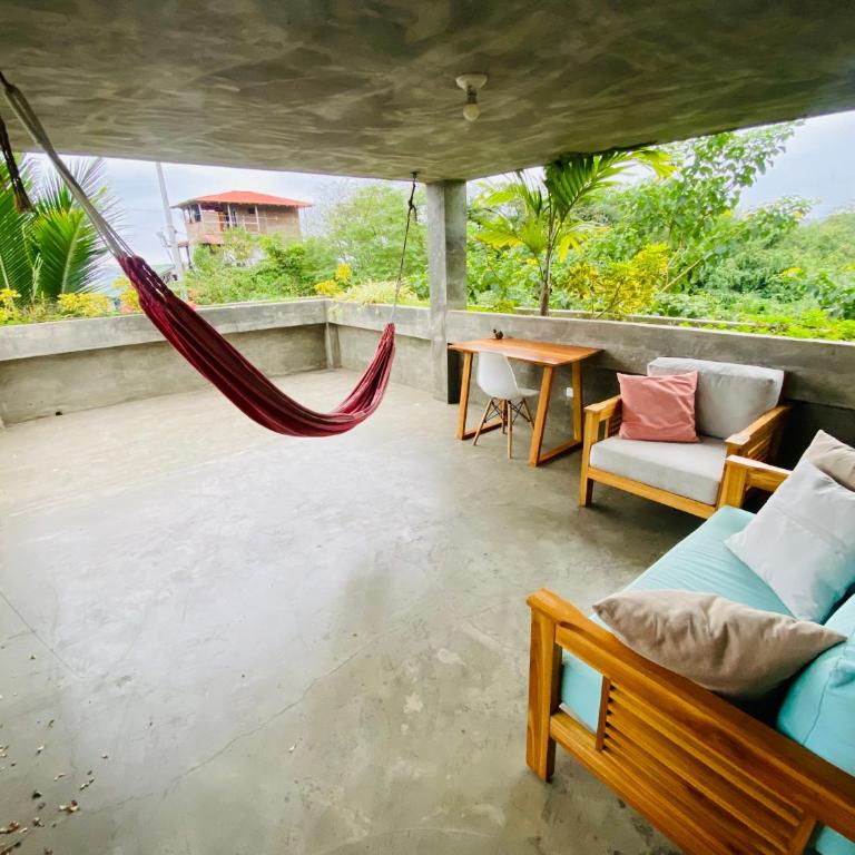 Hermanos Perdidos Surf - Deluxe Suite with Sea View - 10