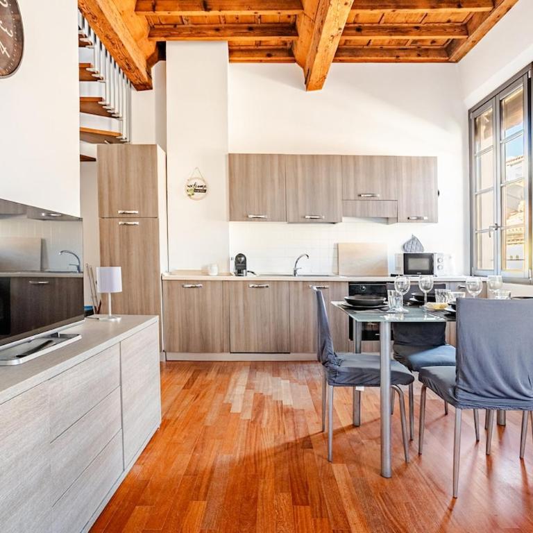Rifugio d'incanto tra i tetti Estensi - Two-Bedroom Apartment - 8