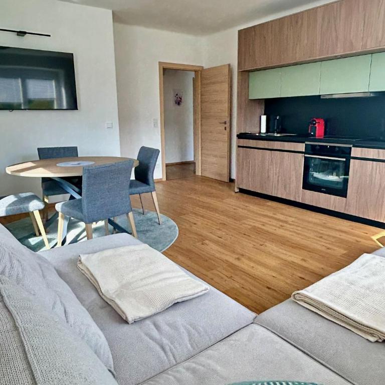 Haus Steinfeld - Apartment mit 1 Schlafzimmer und Balkon - 10