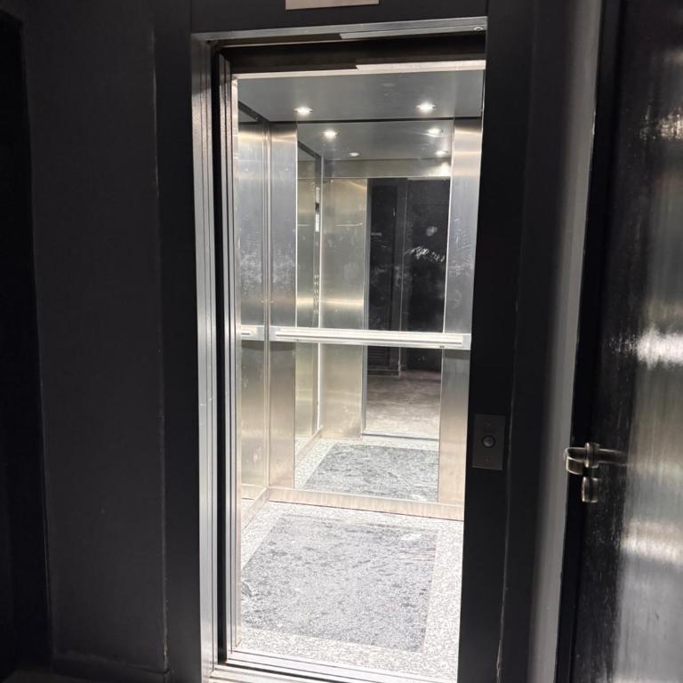 Montevideo Suites con Balcón - Studio Apartment with Queen Bed - 21