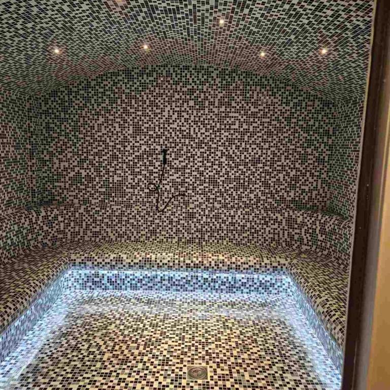 UN lux - Residence Hill - One-Bedroom Apartment - 45