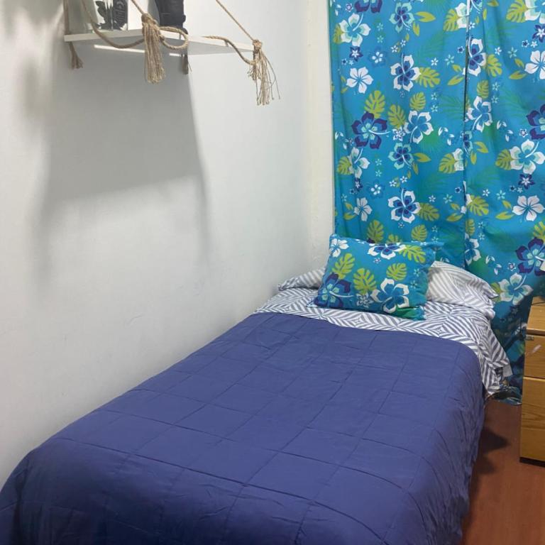 Hostal Chile Chico - Habitación Individual Económica - 1