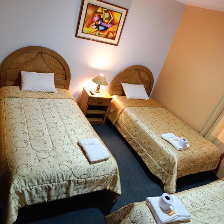 Hotel Keros - Triple Room with Private Bathroom - 4