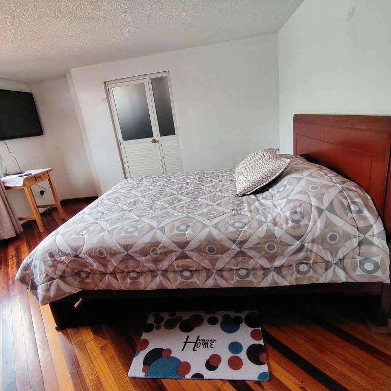 Departamento en zona residencial cerca del centro - Two-Bedroom Apartment - 3