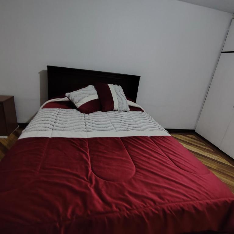 Departamento en zona residencial cerca del centro - Two-Bedroom Apartment - 4