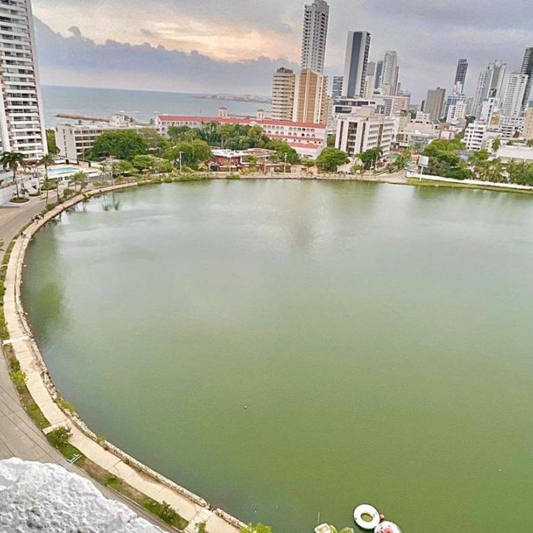 Apto luxury en el laguito edificio marina del rey cartagena frente al mar - Three-Bedroom Apartment - 14