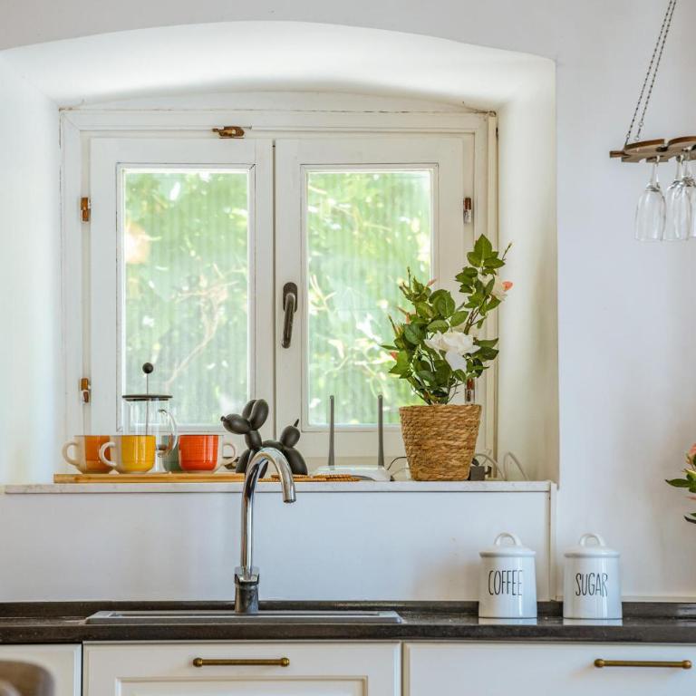 Pet Friendly Home In Herceg Novi - Three-Bedroom Vacation Home - 12