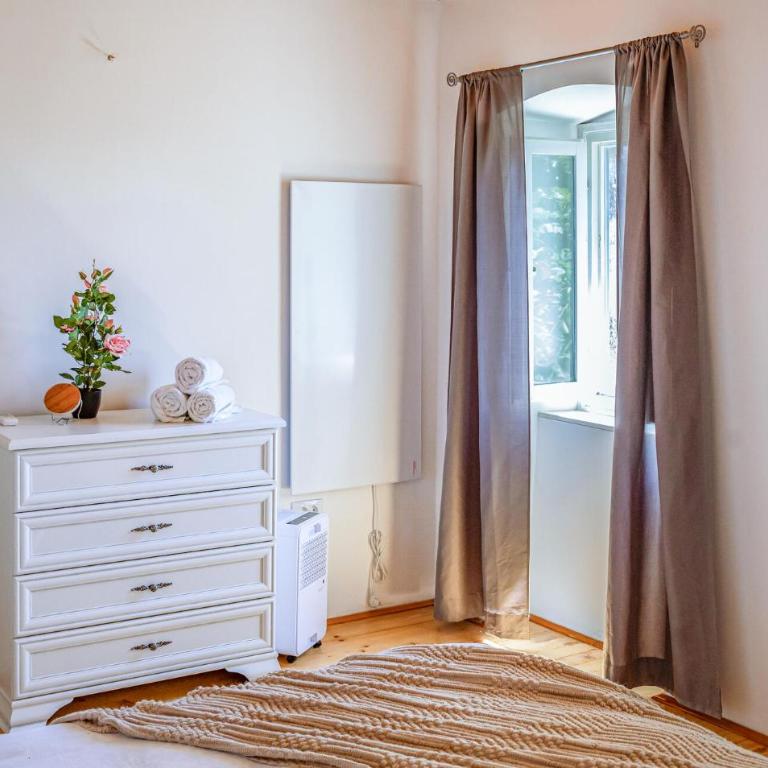 Pet Friendly Home In Herceg Novi - Three-Bedroom Vacation Home - 14