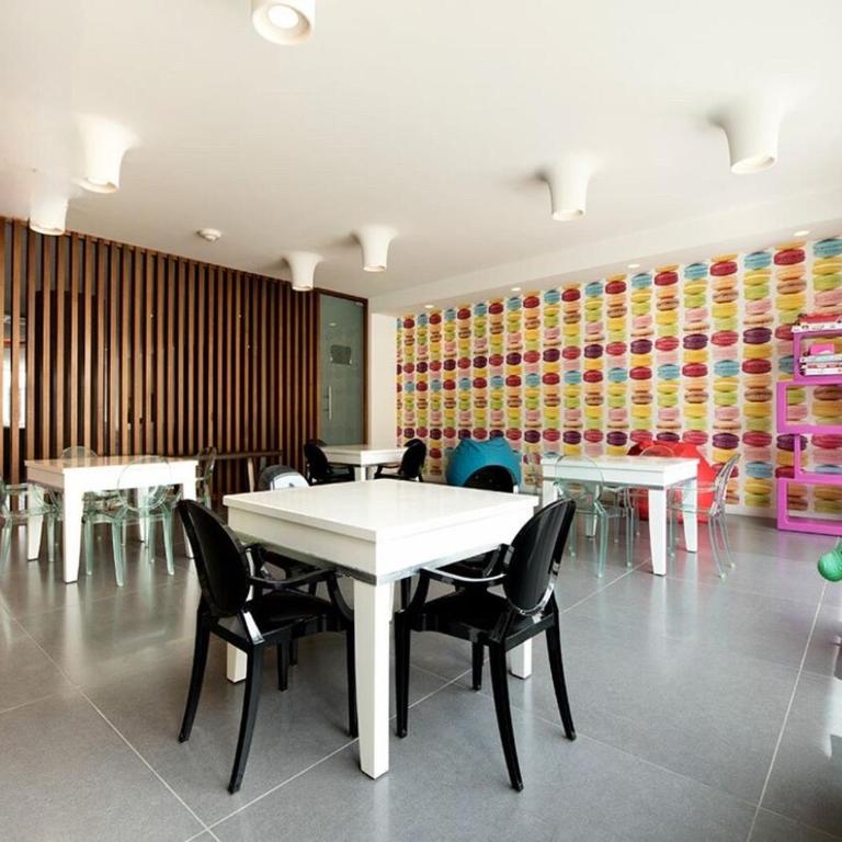 Relaxation and good taste just steps from the sea - Three-Bedroom Apartment - 11