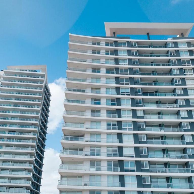 Relaxation and good taste just steps from the sea - Three-Bedroom Apartment - 15