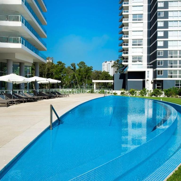 Relaxation and good taste just steps from the sea - Three-Bedroom Apartment - 16