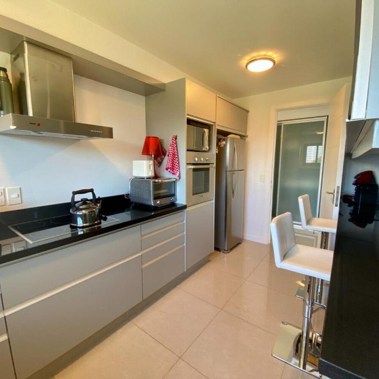 Relaxation and good taste just steps from the sea - Three-Bedroom Apartment - 21