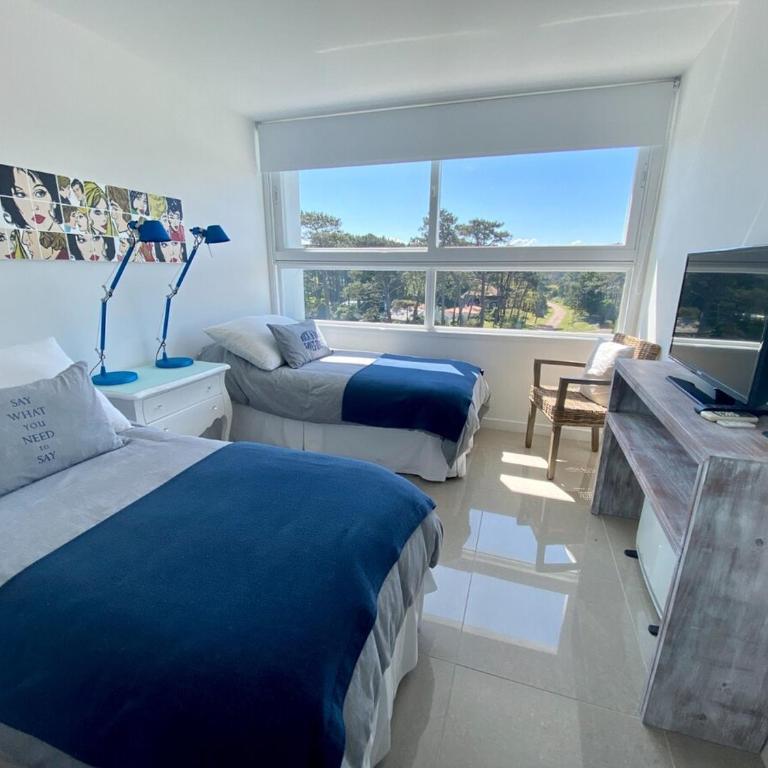 Relaxation and good taste just steps from the sea - Three-Bedroom Apartment - 33