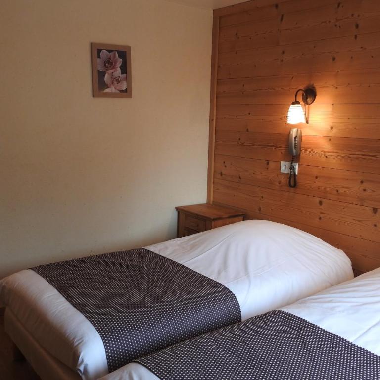 Hôtel Belalp - Chambre Lits Jumeaux - Vue sur Rue - 2