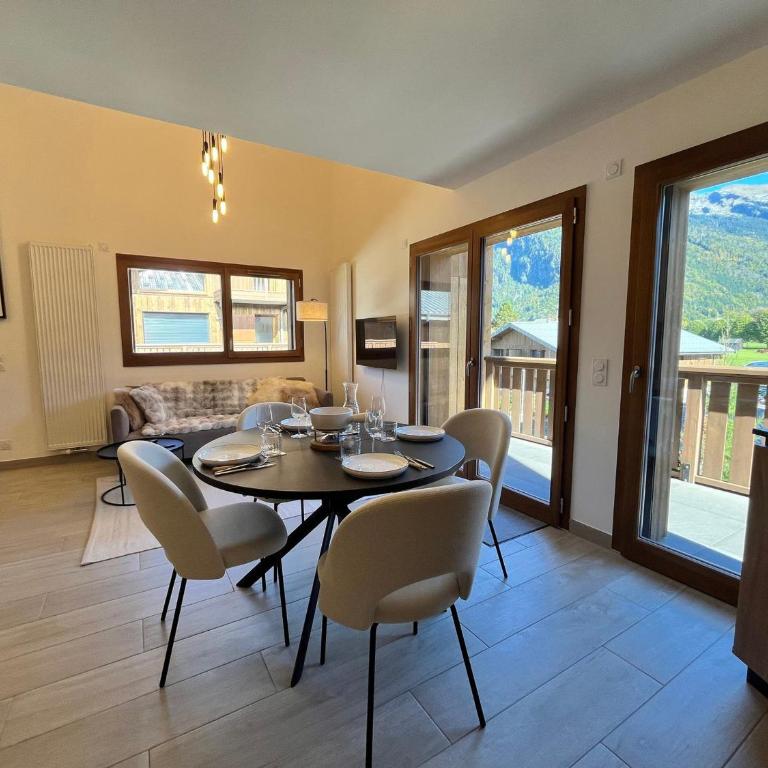 Duplex élégant au centre, vue vallée, confort moderne - FR-1-624-185 - Appartement - 6