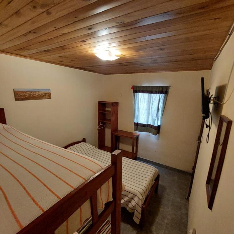 Hostería El Encanto - Ubicación céntrica - Habitación Familiar con baño privado - 8