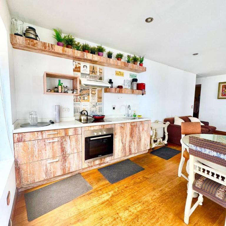 Ocean View Nice and cozy - Three-Bedroom Apartment - 9