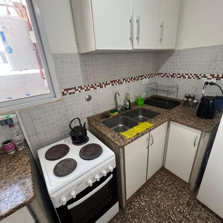 Check and Home - Peatonal II - 6 Huéspedes en el Centro a 3 cuadras de la Playa - Apartamento de 2 dormitorios - 6