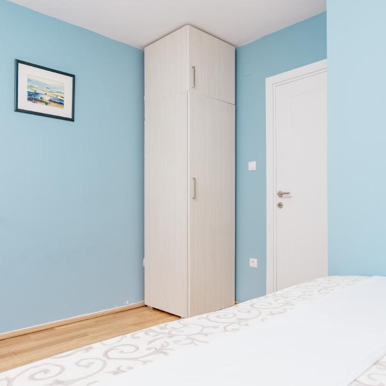 Old Town Museum Square Apartment - Deluxe Two-Bedroom Apartment - 25