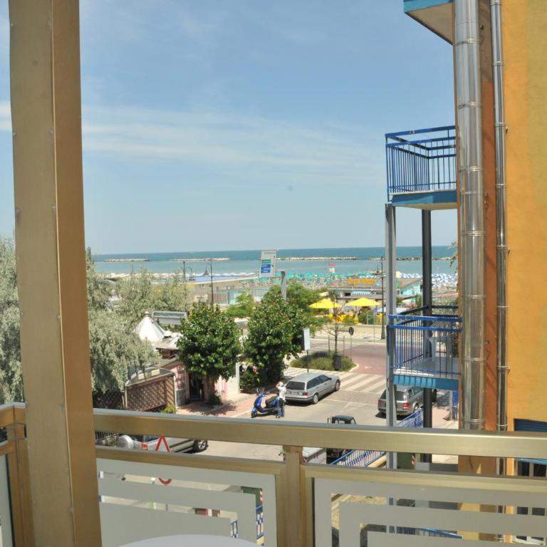 Hotel Embassy - Camera Singola con Vista Mare - 5
