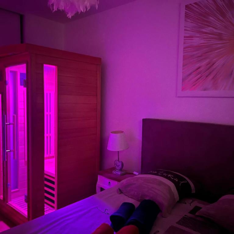 Apt au calme, 2-3 chambres, Sauna, 2 parkings, bus sur place - Appartement avec Vue et Balcon - 9