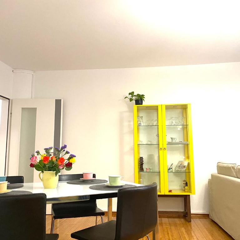 Apartment Grazbachgasse - gratis Tiefgaragenplatz - Appartement avec Balcon - 4
