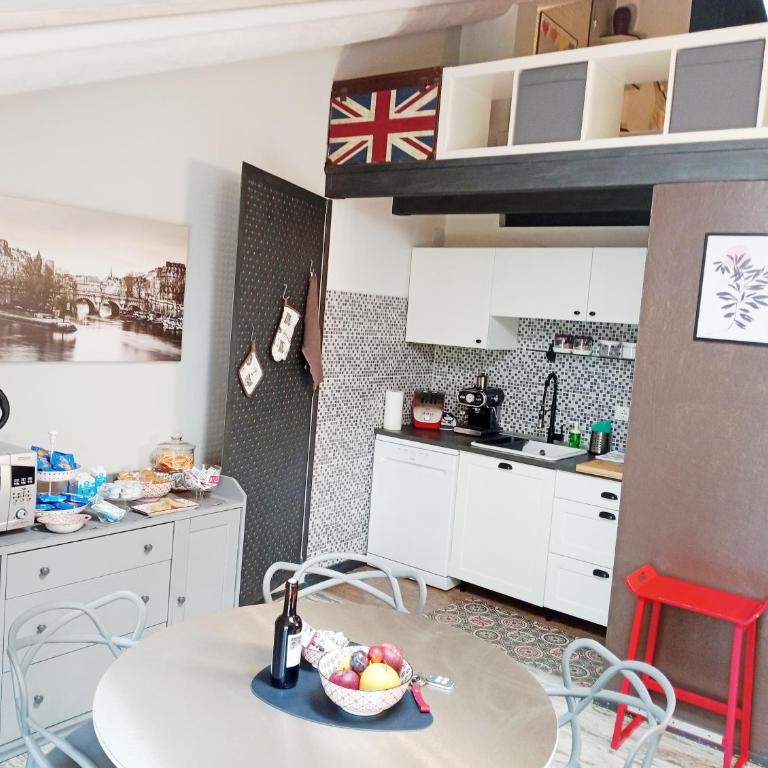 La petite maison de Claire - Two-Bedroom Apartment - 4