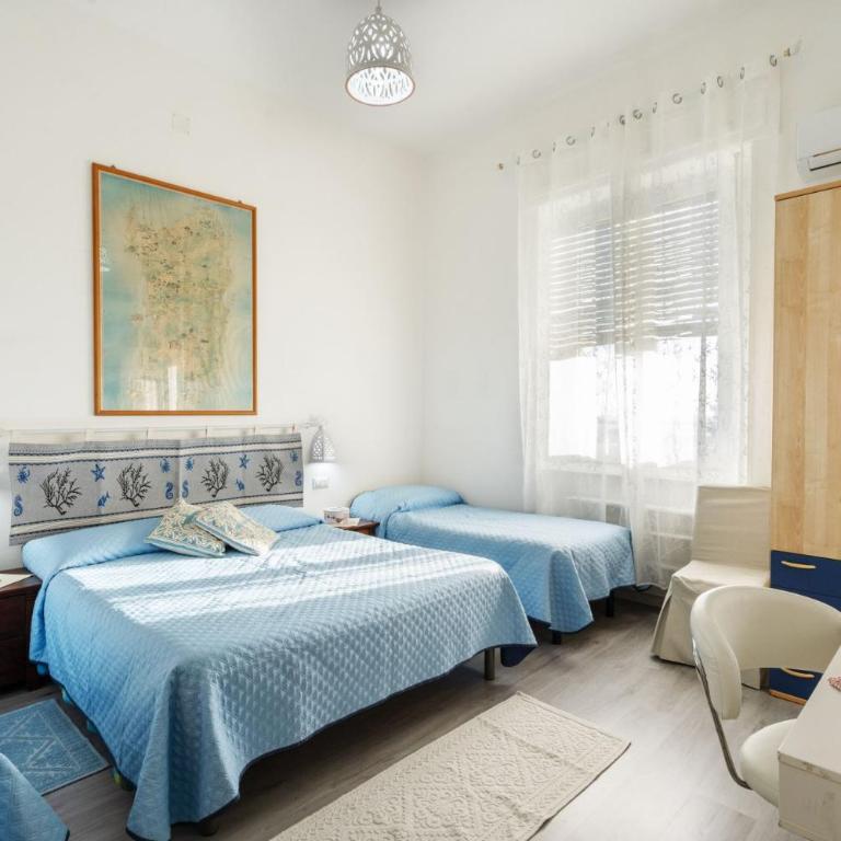 Cagliari Central Rooms With Port View - Quadruple Room with Sea View - 7