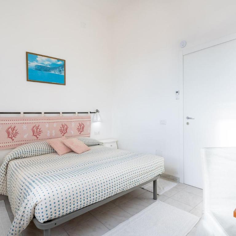 Cagliari Central Rooms With Port View - Economy Double Room - 1