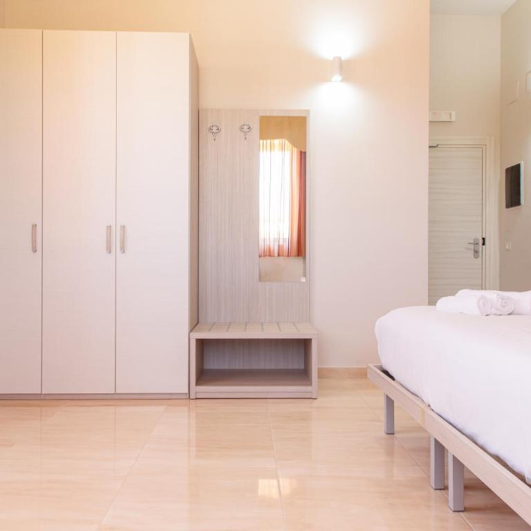 Syraka Hotel LR Collection - Camera Tripla Standard - 12