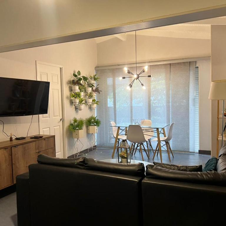 Casa Florez - Three-Bedroom Apartment - 4