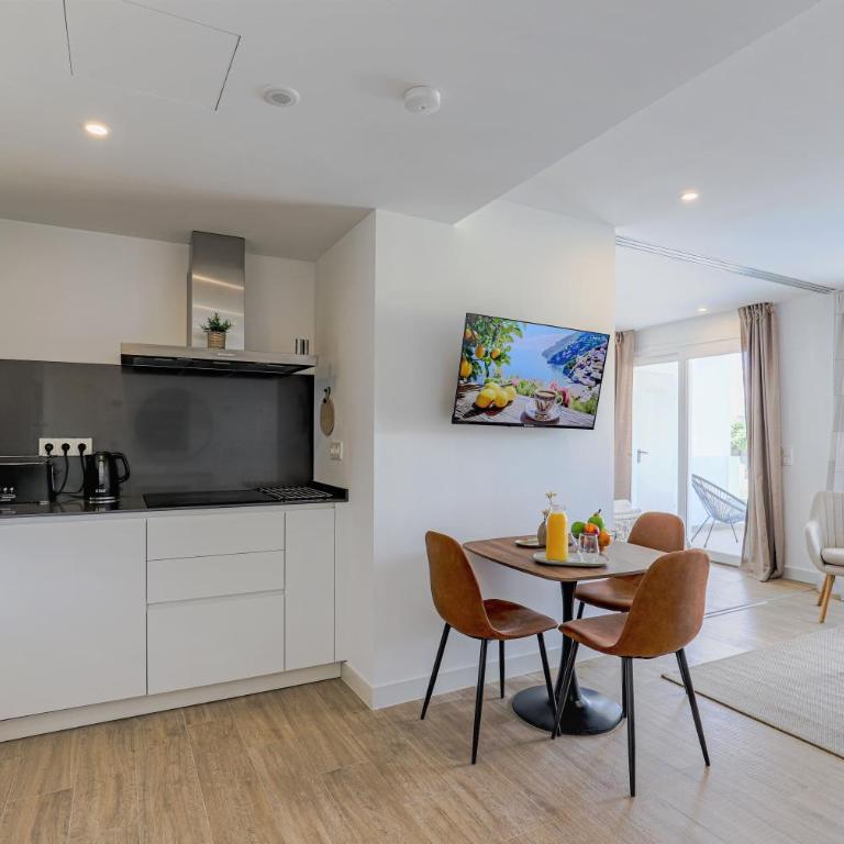 Couples Escape, Free Alcazaba Lagoon Access, Pool, Gym, Pets OK - Apartamento de 1 dormitorio - 9
