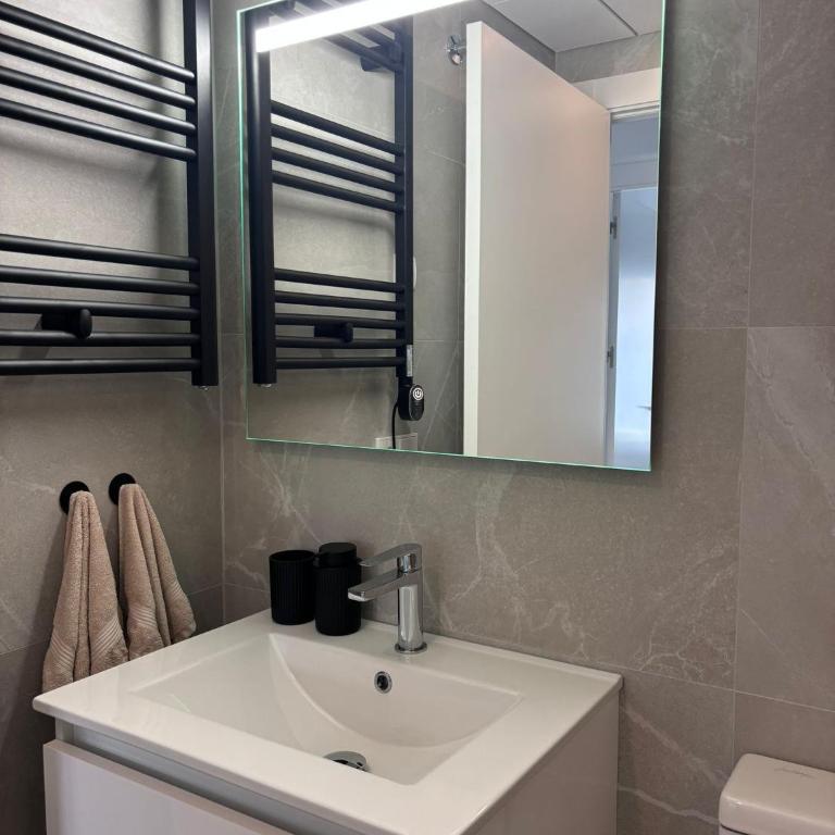 Premium Alicante - Two-Bedroom Apartment - 9