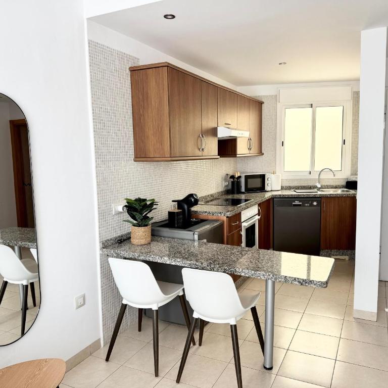 Poseidon Dreams Tenerife - One-Bedroom Apartment - 13