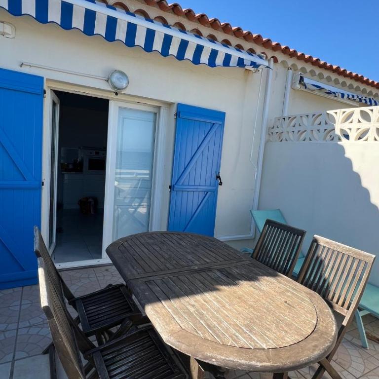 Beautiful Beach Studio with Parking! - Apartment mit 1 Schlafzimmer - 3