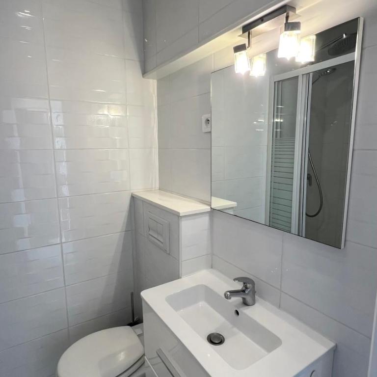 Beautiful Beach Studio with Parking! - Apartment mit 1 Schlafzimmer - 8