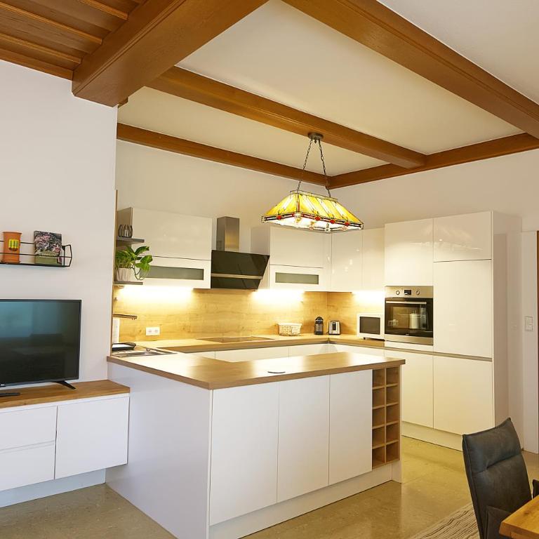 Lauras Ferienwohnung - Ihre Wohlfühloase in der Südweststeiermark mit Garten, Pool, Biotop & Weinbar - Apartment mit 2 Schlafzimmmern und eigenem Pool - 2