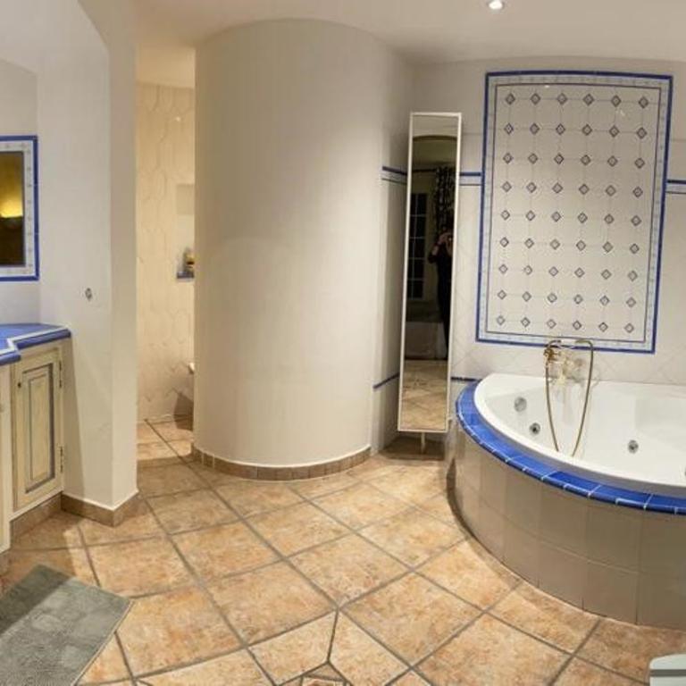 Domaine des Tuilières avec piscine - Villa Supérieure - 40