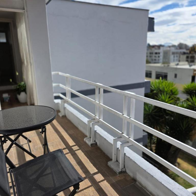 Departamento 4 Dormitorios, 6 Camas, 9 Personas, con 2 Balcones, Wifi y 1 Parqueadero Gratis - Apartment - 3