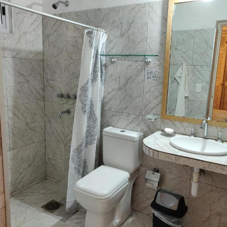 Chalet Utama - Familia y amigos - Four-Bedroom House - 6