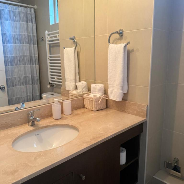 Dpto 2 dormitorios cercano Aeropuerto - Two-Bedroom Apartment - 12