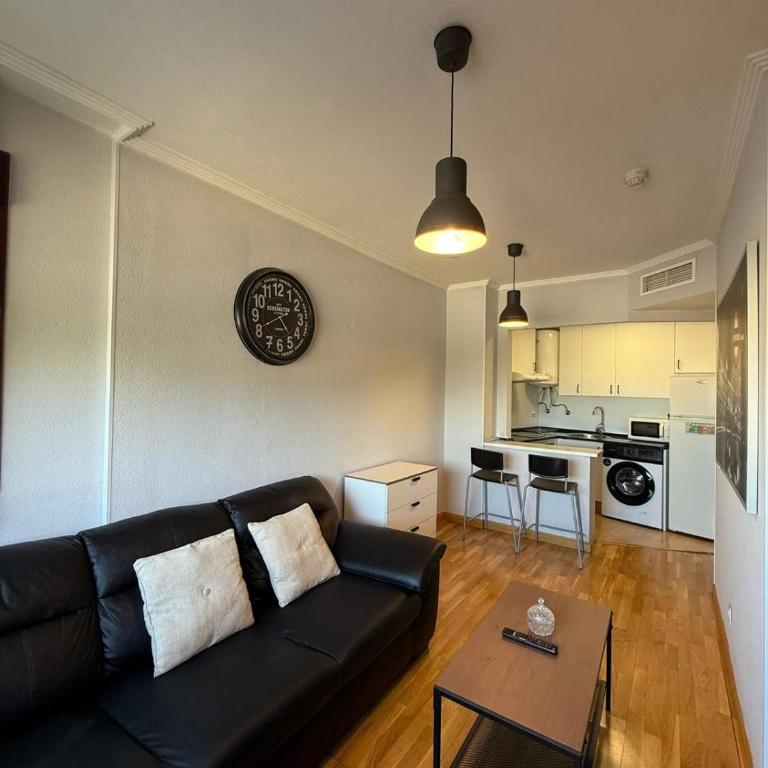 Enjoy the sun and pool in this fabulous apartment - Apartamento de 1 dormitorio - 1